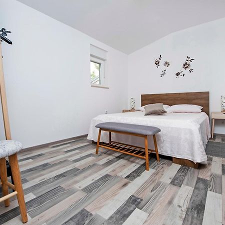 Paola Cozy Apartment Rovinj Eksteriør bilde