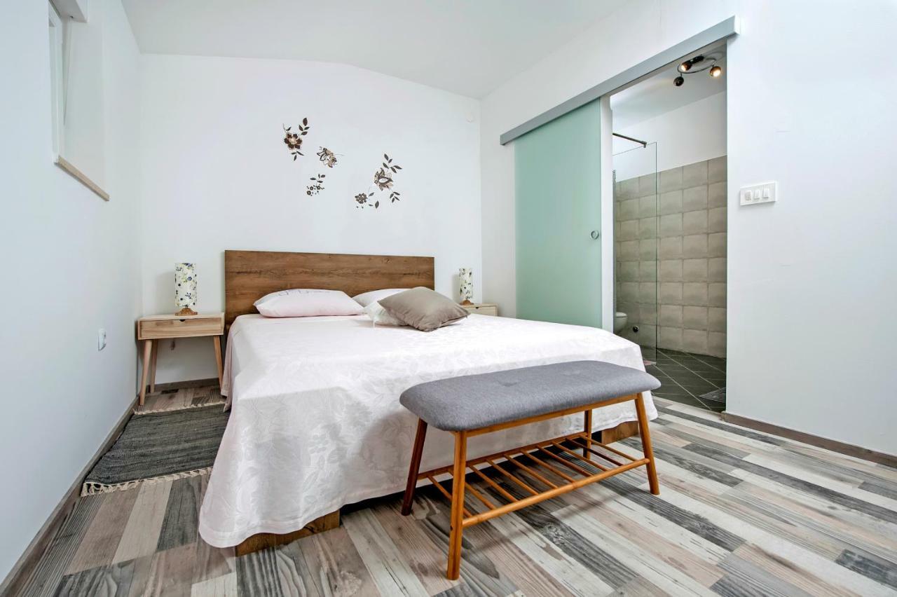 Paola Cozy Apartment Rovinj Eksteriør bilde