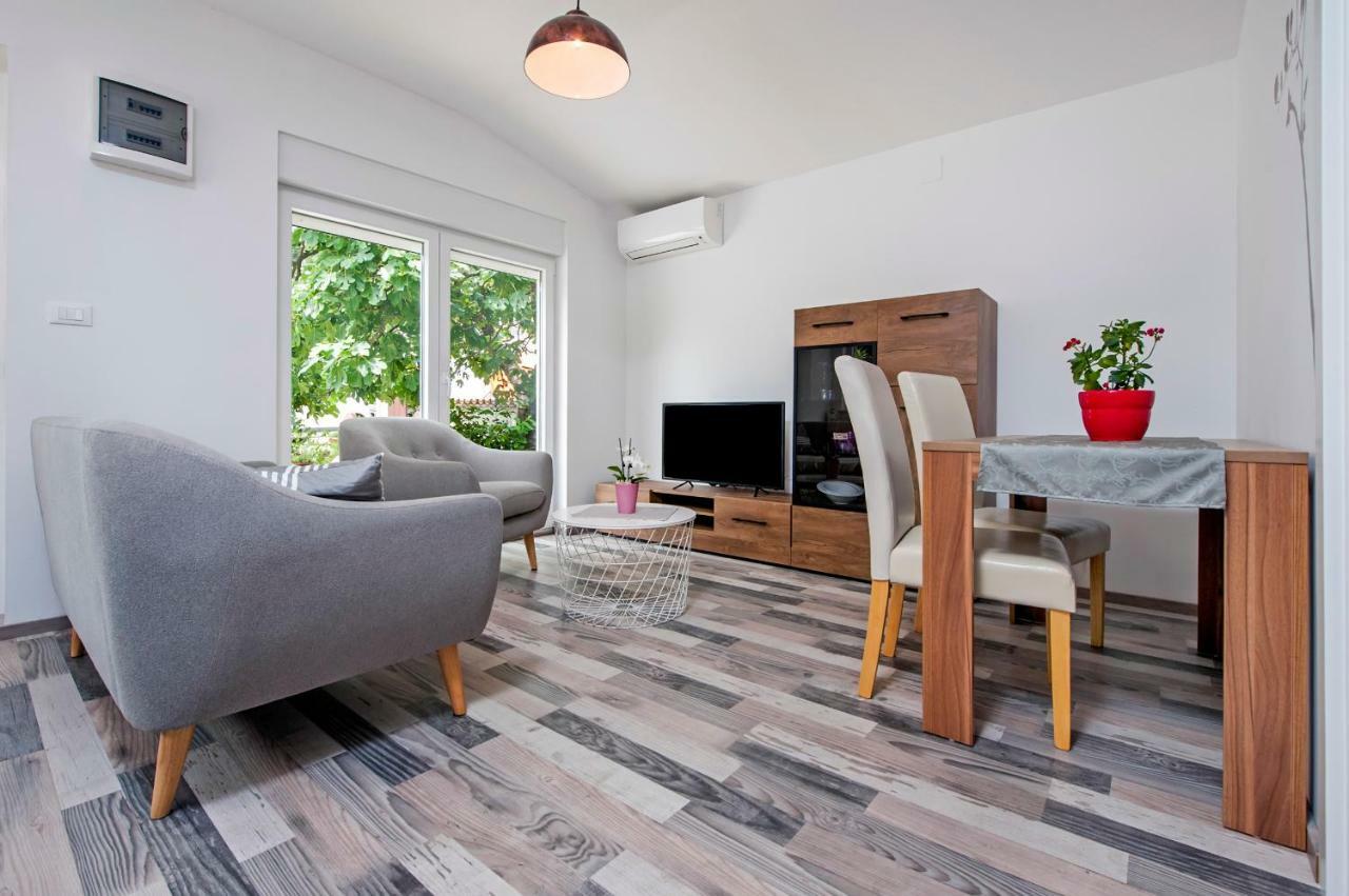 Paola Cozy Apartment Rovinj Eksteriør bilde