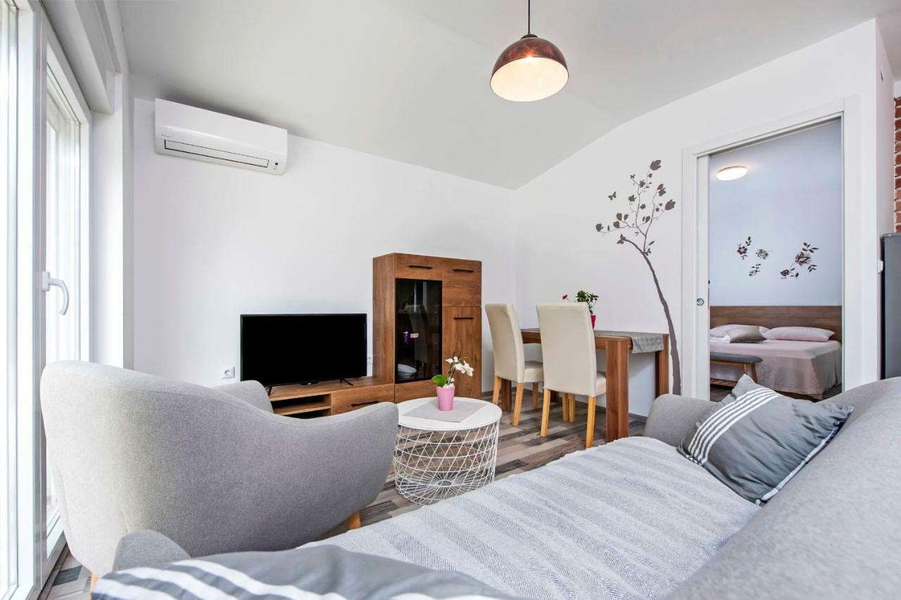 Paola Cozy Apartment Rovinj Eksteriør bilde